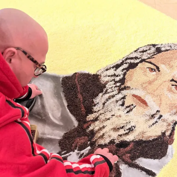 Un omaggio realizzato dai ragazzi di @Casa Tobia, in collaborazione con l’Associazione Culturale Petali D