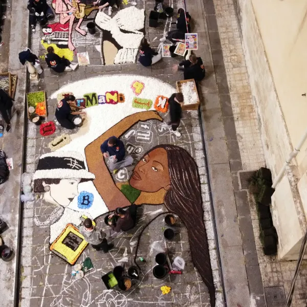 Petali d’Arte – Infiorata di Noto 2026 | La Cultura Pop si racconta