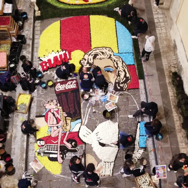 Petali d’Arte – Infiorata di Noto 2026 | La Cultura Pop si racconta