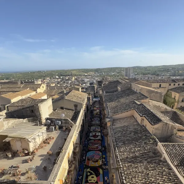 Petali d’Arte – Infiorata di Noto 2026 | La Cultura Pop si racconta